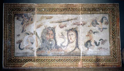 Boden, der Oceanus und Tethys unter Meereskreaturen darstellt, aus Belkis (heute Zeugma) Türkei